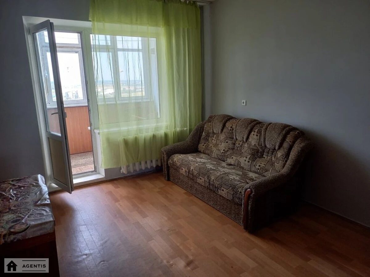 Apartment for rent. 4 rooms, 98 m², 19 floor/23 floors. 19, Miloslavska 19, Kyiv. 