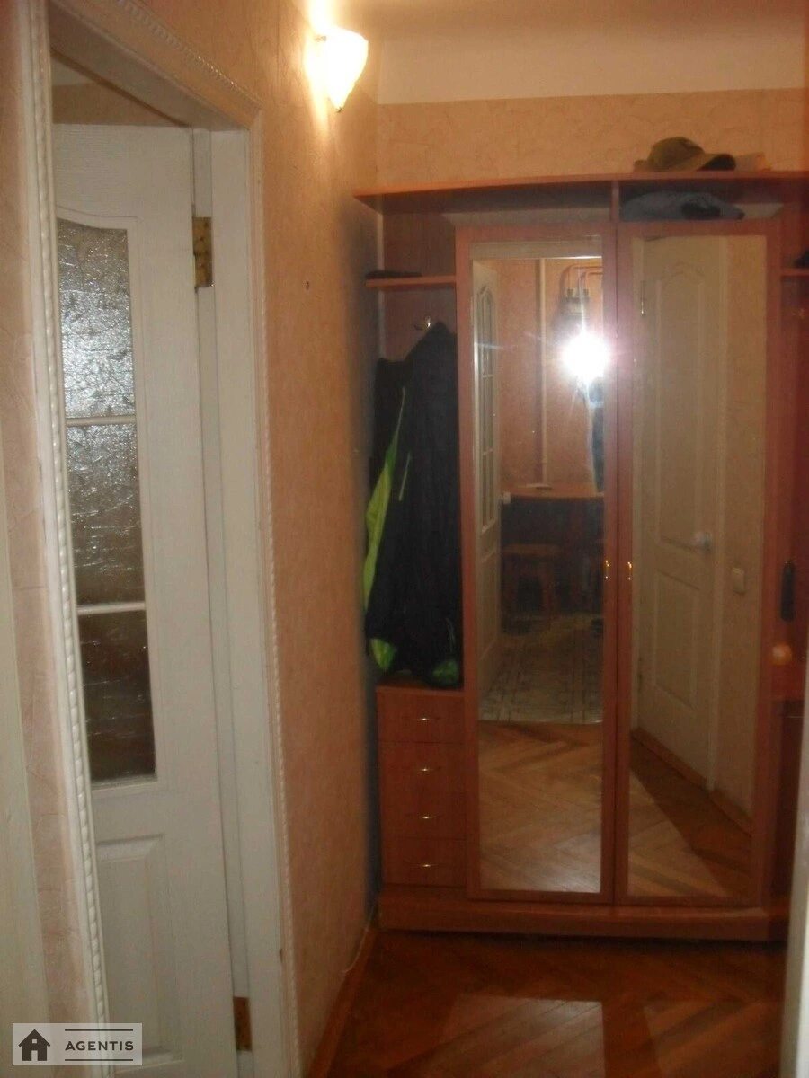 Apartment for rent. 1 room, 32 m², 2nd floor/5 floors. Dzhona Makkeyna vul. Ivana Kudri, Kyiv. 