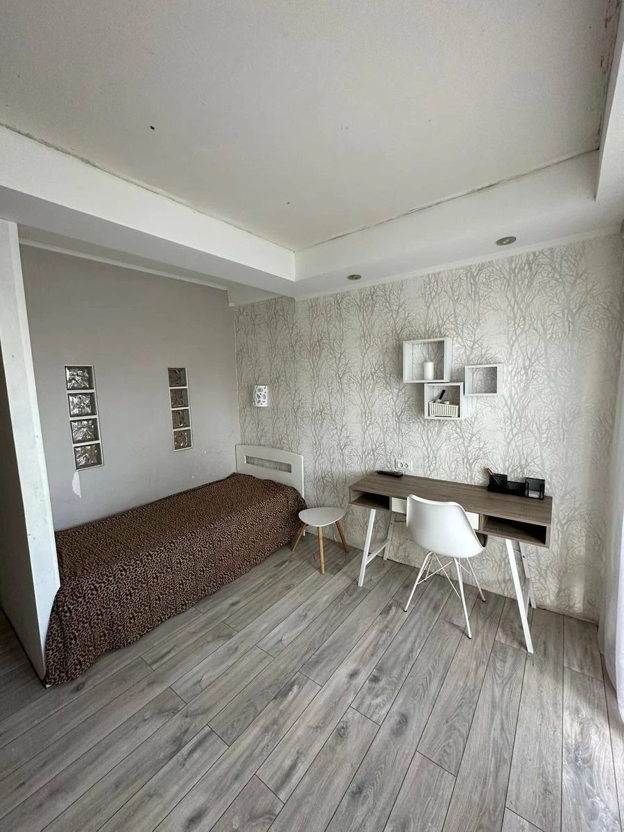 Apartment for rent. 3 rooms, 57 m², 9th floor/9 floors. 9, Chornobylska 9, Kyiv. 