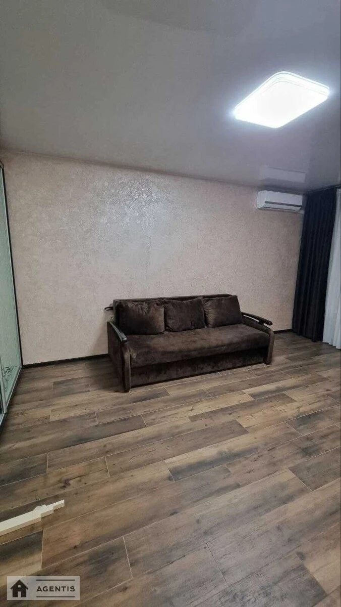 Сдам квартиру. 1 room, 32 m², 6th floor/9 floors. Регенераторная 4, Киев. 