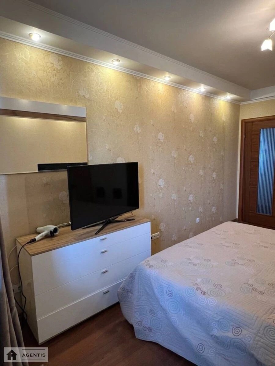 Здам квартиру. 2 rooms, 63 m², 8th floor/8 floors. 25, Митрополита Василя Липківського вул. (Урицького), Київ. 