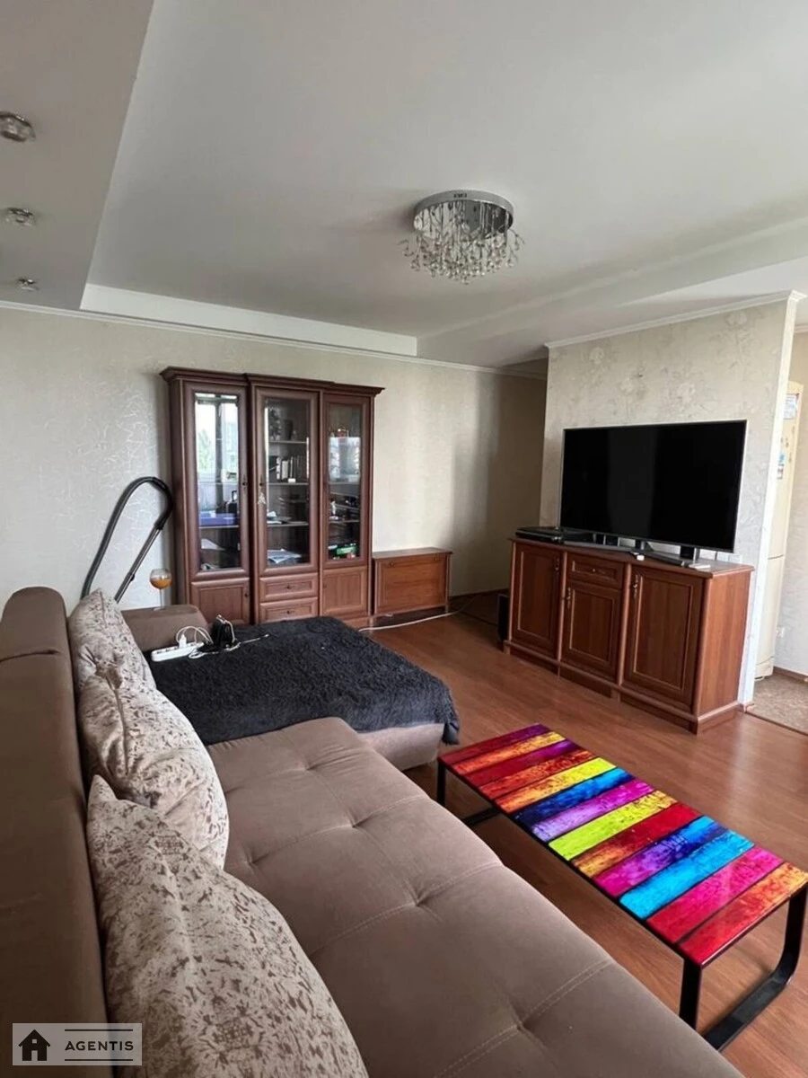 Apartment for rent. 2 rooms, 63 m², 8th floor/8 floors. 25, Mytropolyta Vasylya Lypkivskoho vul. Urytskoho, Kyiv. 