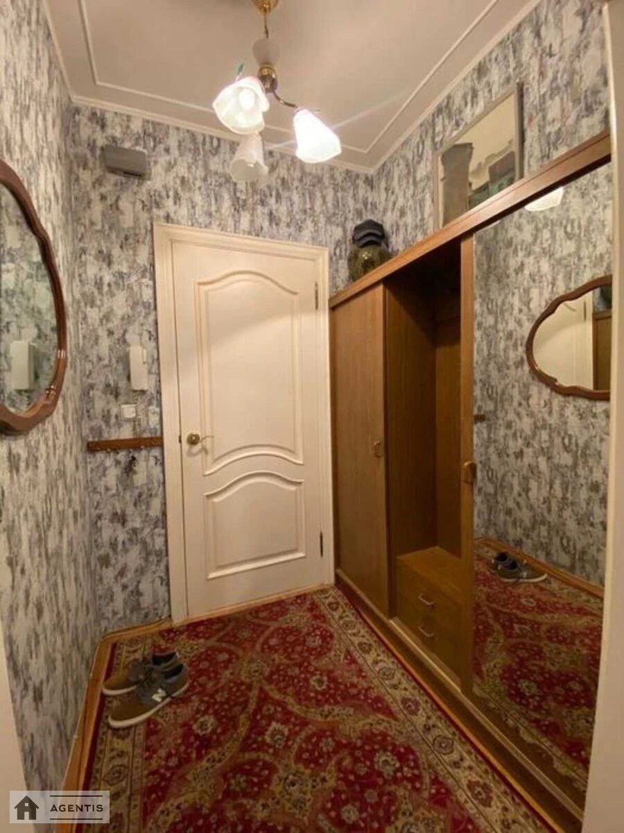 Apartment for rent. 3 rooms, 72 m², 11 floor/13 floors. 7, Revutckogo 7, Kyiv. 