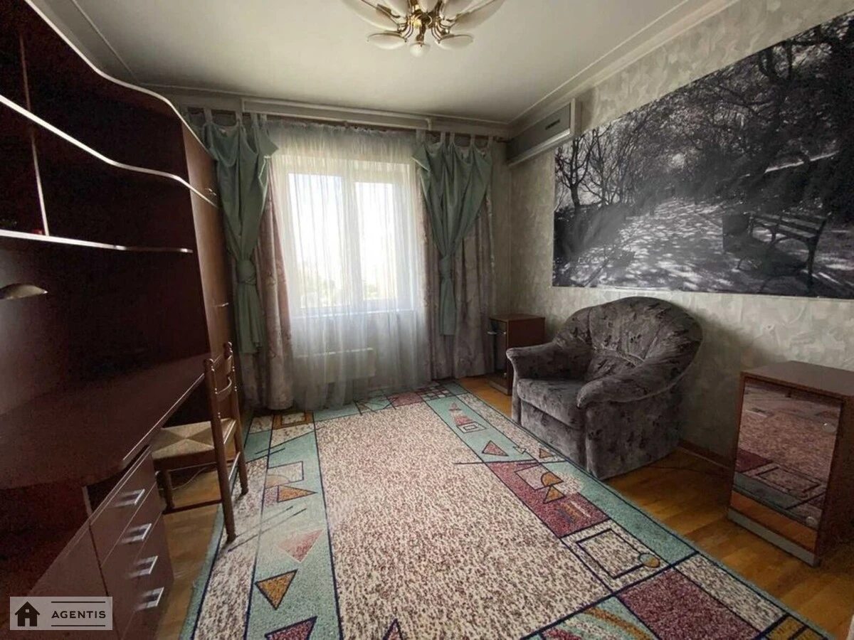 Apartment for rent. 3 rooms, 72 m², 11 floor/13 floors. 7, Revutckogo 7, Kyiv. 