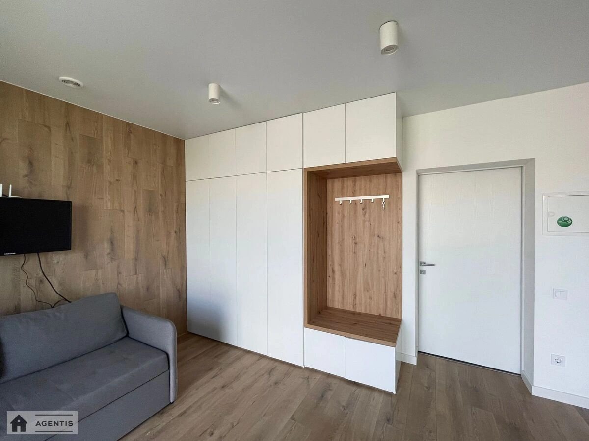 Apartment for rent. 1 room, 23 m², 3rd floor/3 floors. 26, Karpatska 26, Kyiv. 