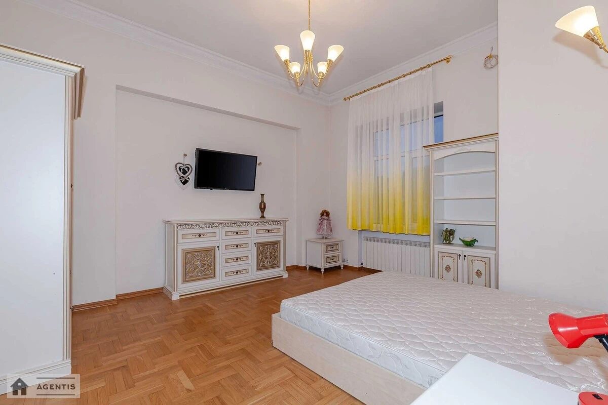 Сдам квартиру. 4 rooms, 160 m², 6th floor/6 floors. 58, Саксаганского 58, Киев. 