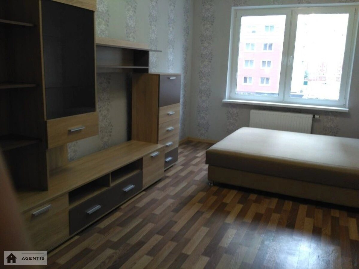 Сдам квартиру. 1 room, 43 m², 3rd floor/16 floors. 34, Єлизавети Чавдар вул., Киев. 