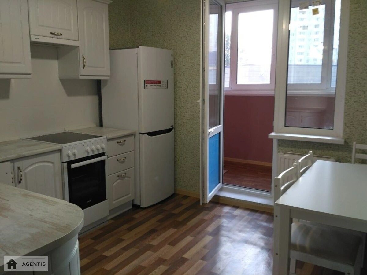 Apartment for rent. 1 room, 43 m², 3rd floor/16 floors. 34, Yelyzavety Chavdar vul., Kyiv. 