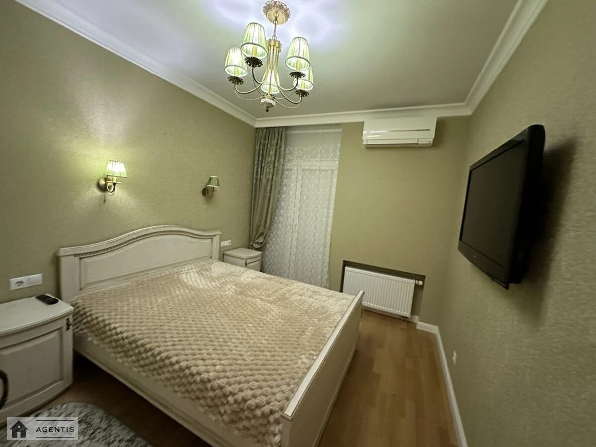 Здам квартиру. 1 room, 39 m², 4 floors. Регенераторна, Київ. 