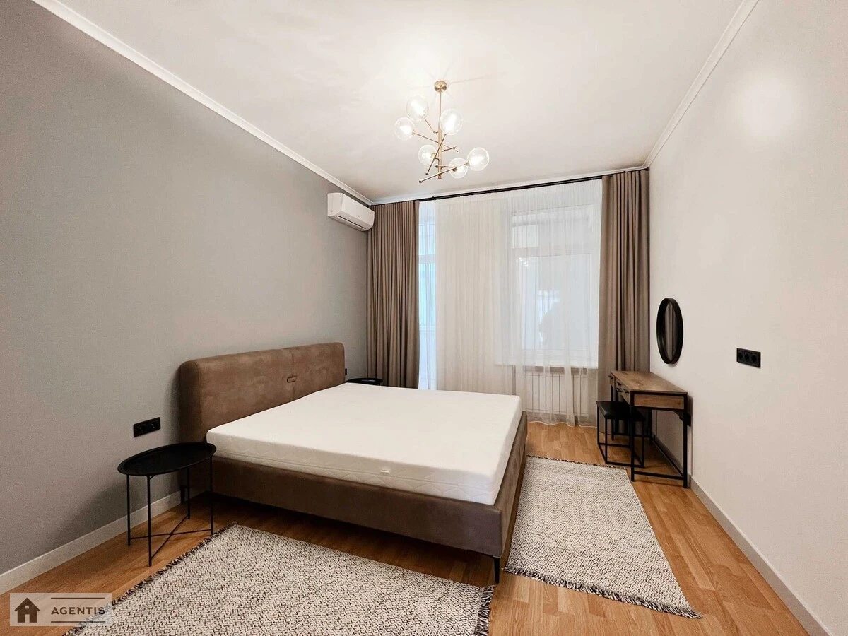 Apartment for rent. 4 rooms, 123 m², 4th floor/5 floors. 17, Reytarska 17, Kyiv. 