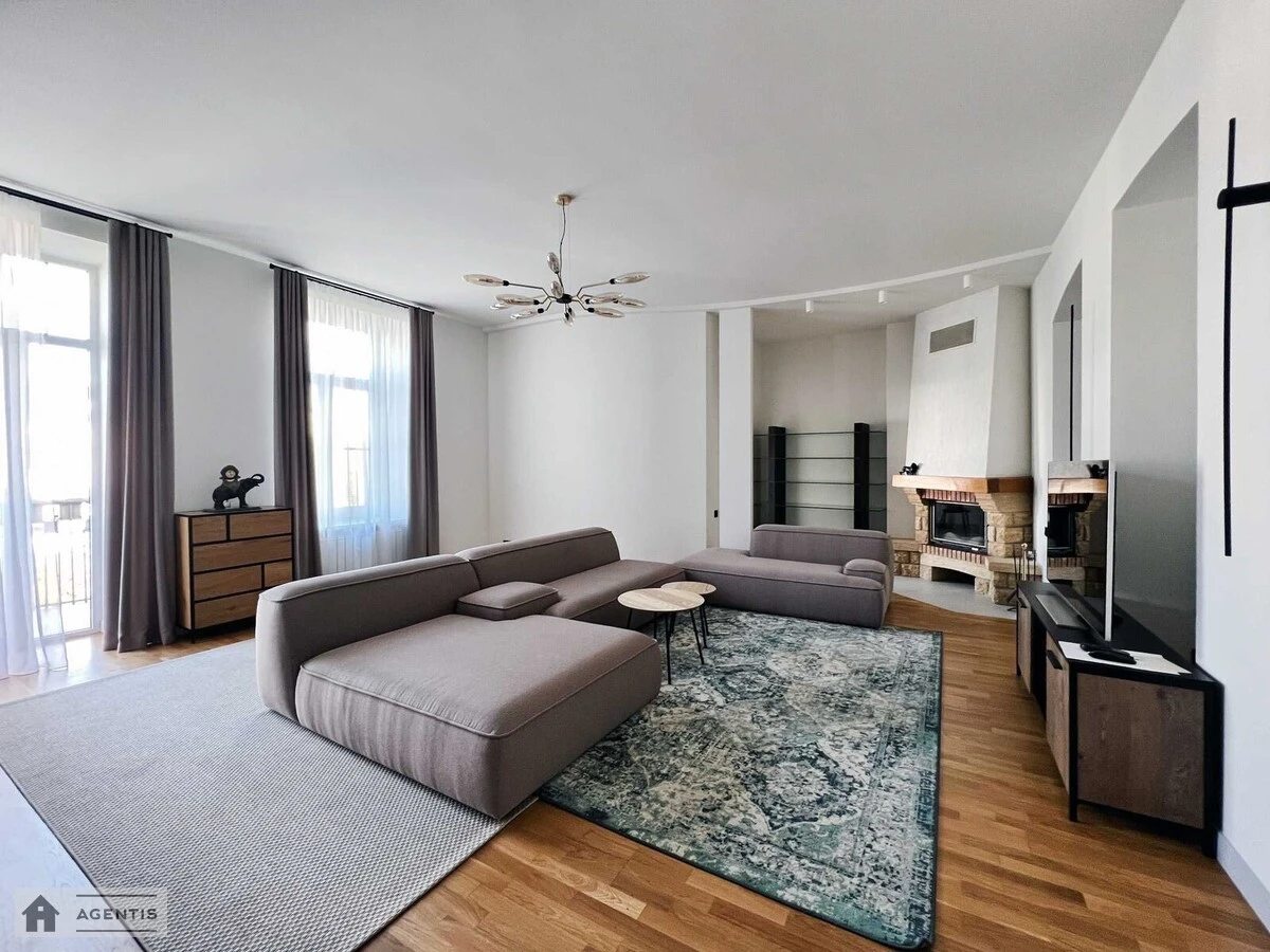 Apartment for rent. 4 rooms, 123 m², 4th floor/5 floors. 17, Reytarska 17, Kyiv. 