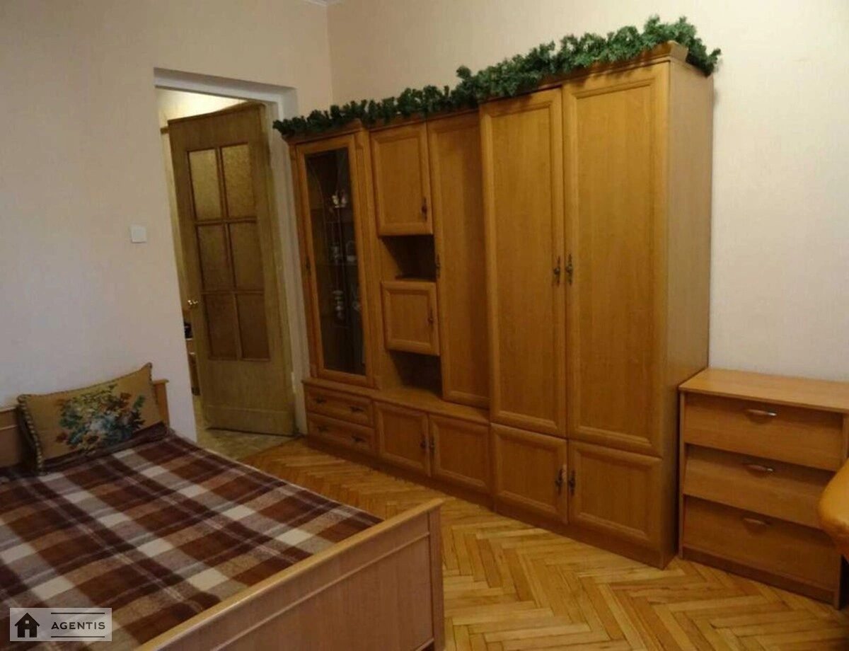 Сдам квартиру. 2 rooms, 50 m², 4th floor/5 floors. Лабораторный, Киев. 