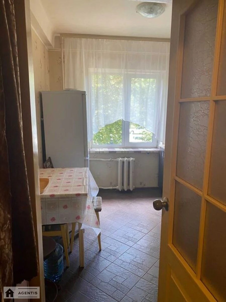 Здам квартиру. 2 rooms, 38 m², 2nd floor/5 floors. 53, Васильківська 53, Київ. 