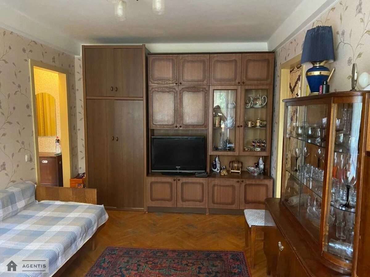 Сдам квартиру. 2 rooms, 38 m², 2nd floor/5 floors. 53, Васильковская 53, Киев. 