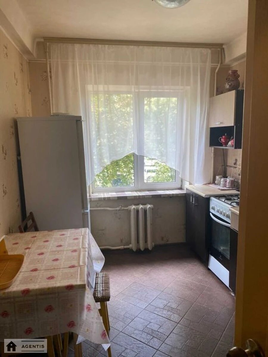 Здам квартиру. 2 rooms, 38 m², 2nd floor/5 floors. 53, Васильківська 53, Київ. 