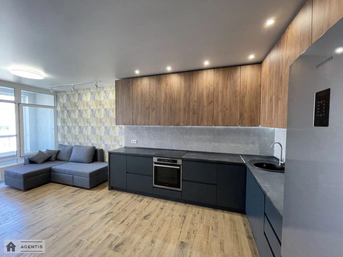 Apartment for rent. 2 rooms, 66 m², 17 floor/24 floors. 18, Rodyny Kristeriv vul., Kyiv. 