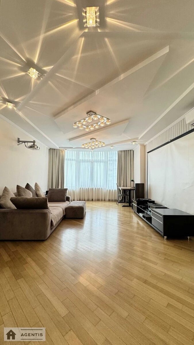 Apartment for rent. 3 rooms, 130 m², 15 floor/28 floors. 12, Volodymyra Ivasyuka prosp. Heroyiv Stalinhrada, Kyiv. 