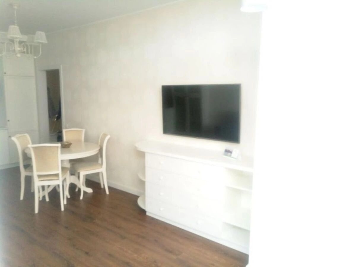 Apartment for rent. 2 rooms, 55 m², 12 floor/24 floors. 3, Yuriya Kondratyuka vul., Kyiv. 