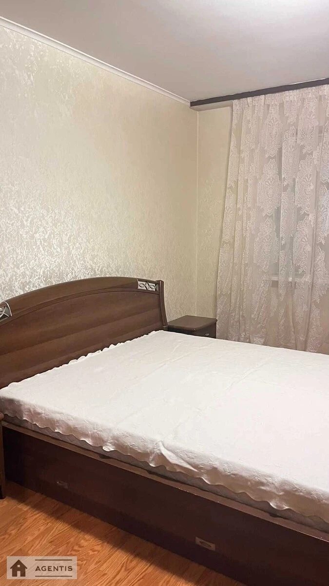 Здам квартиру. 2 rooms, 60 m², 10th floor/16 floors. 10, Михайла Гришка вул., Київ. 