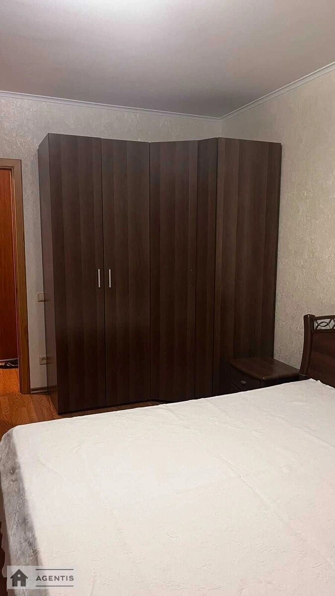 Здам квартиру. 2 rooms, 60 m², 10th floor/16 floors. 10, Михайла Гришка вул., Київ. 