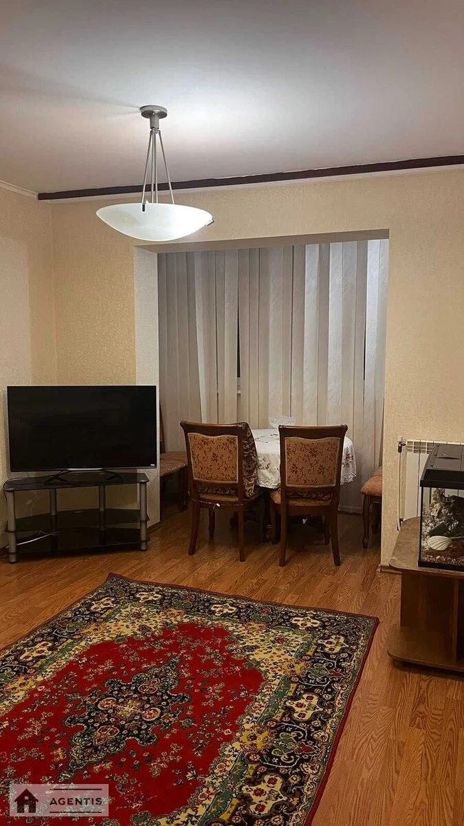 Apartment for rent. 2 rooms, 60 m², 10th floor/16 floors. 10, Mykhayla Hryshka vul., Kyiv. 