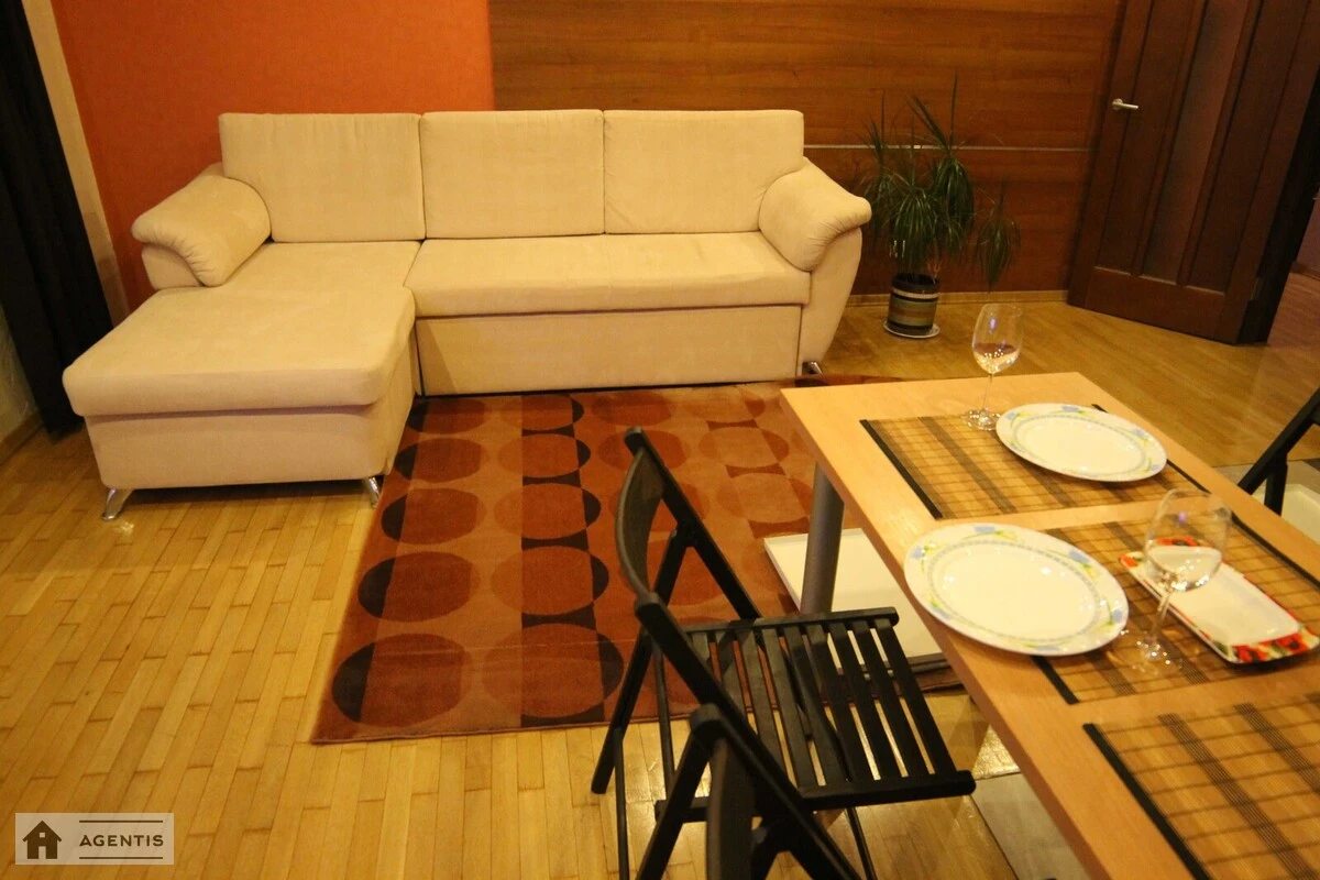 Apartment for rent. 2 rooms, 54 m², 15 floor/22 floors. 99, Avtozavodska 99, Kyiv. 