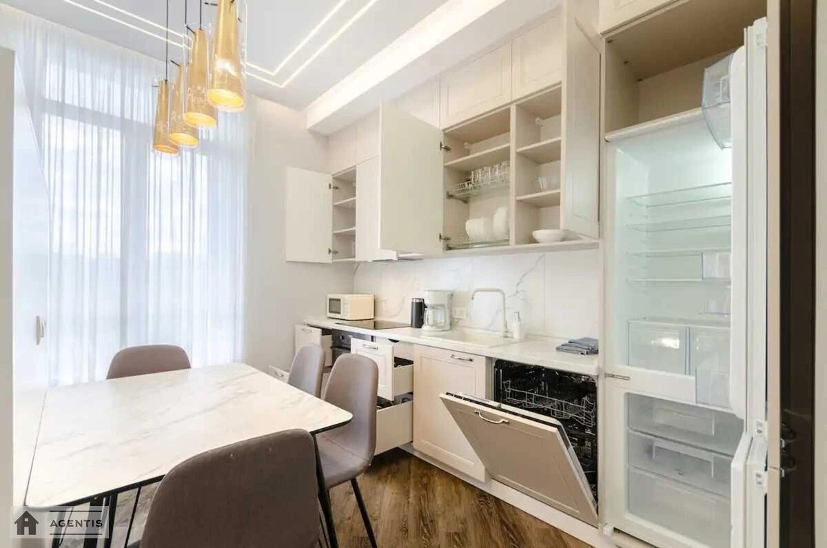 Сдам квартиру. 2 rooms, 40 m², 5th floor/25 floors. 68, Жилянская 68, Киев. 