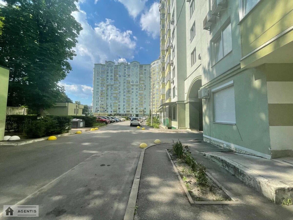 Сдам квартиру. 1 room, 70 m², 7th floor/15 floors. 17, Коломиевский 17, Киев. 