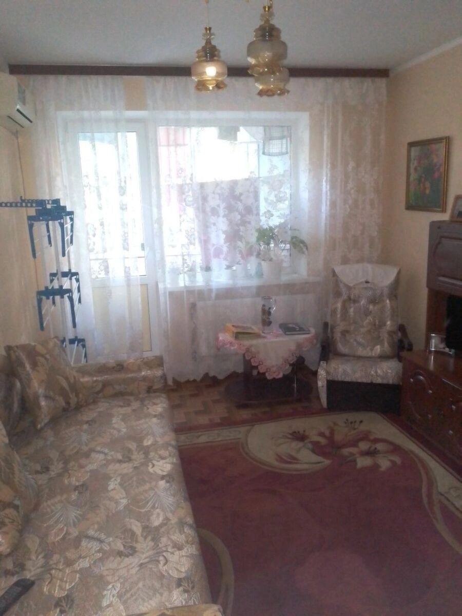 Apartments for sale 2 rooms, 49 m², 3rd fl./9 floors. Фортечний (кіровський), Kropyvnytskyy. 