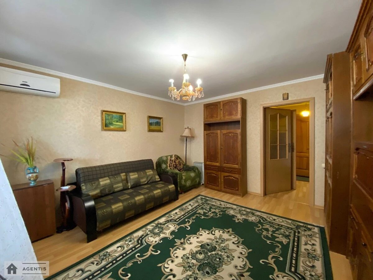 Здам квартиру. 1 room, 39 m², 3rd floor/16 floors. 152, Антоновича вул. (Горького), Київ. 