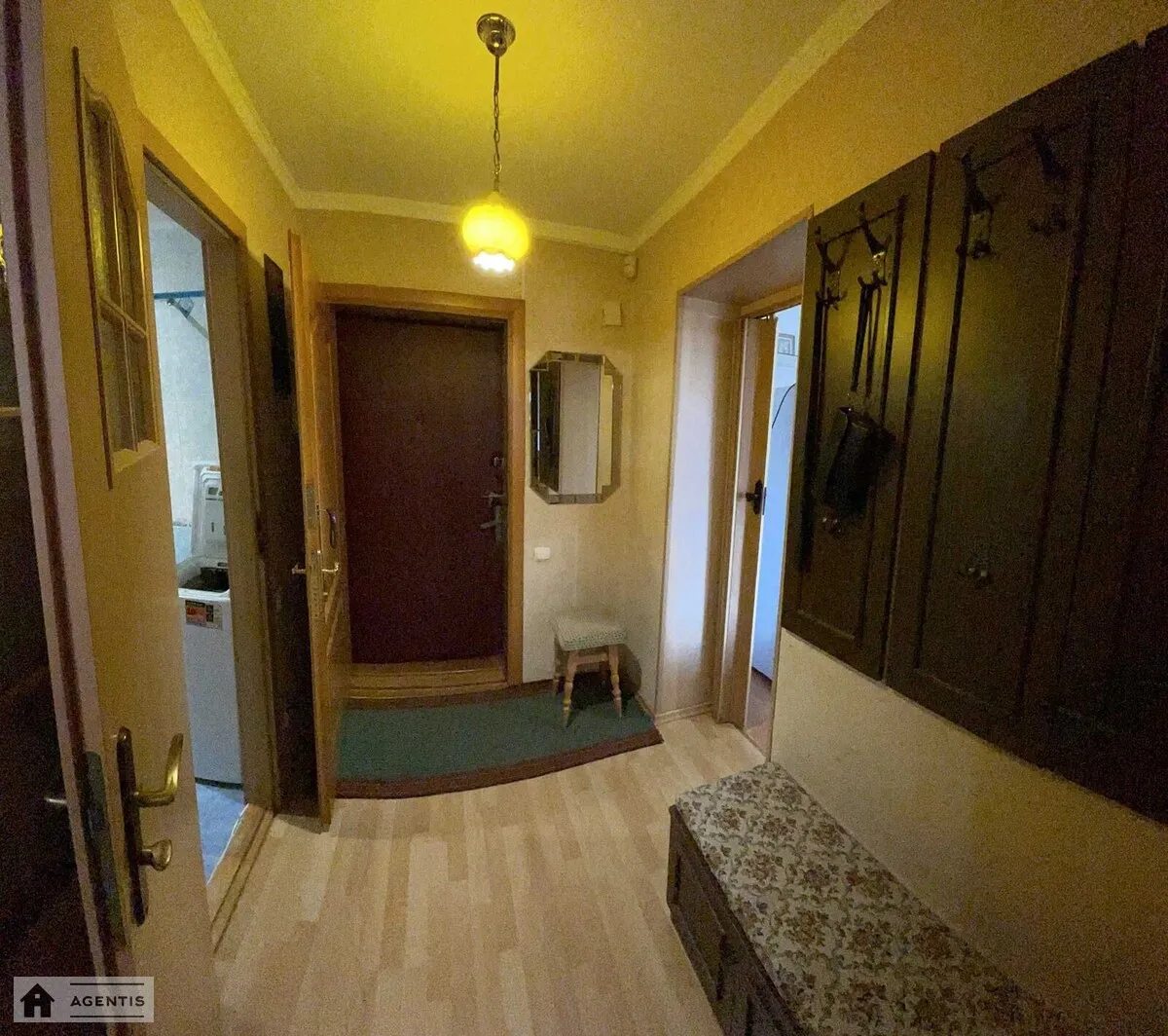 Сдам квартиру. 1 room, 39 m², 3rd floor/16 floors. 152, Антоновича вул. (Горького), Киев. 