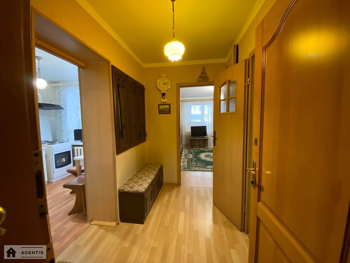 Apartment for rent. 1 room, 39 m², 3rd floor/16 floors. 152, Antonovycha vul. Horkoho, Kyiv. 