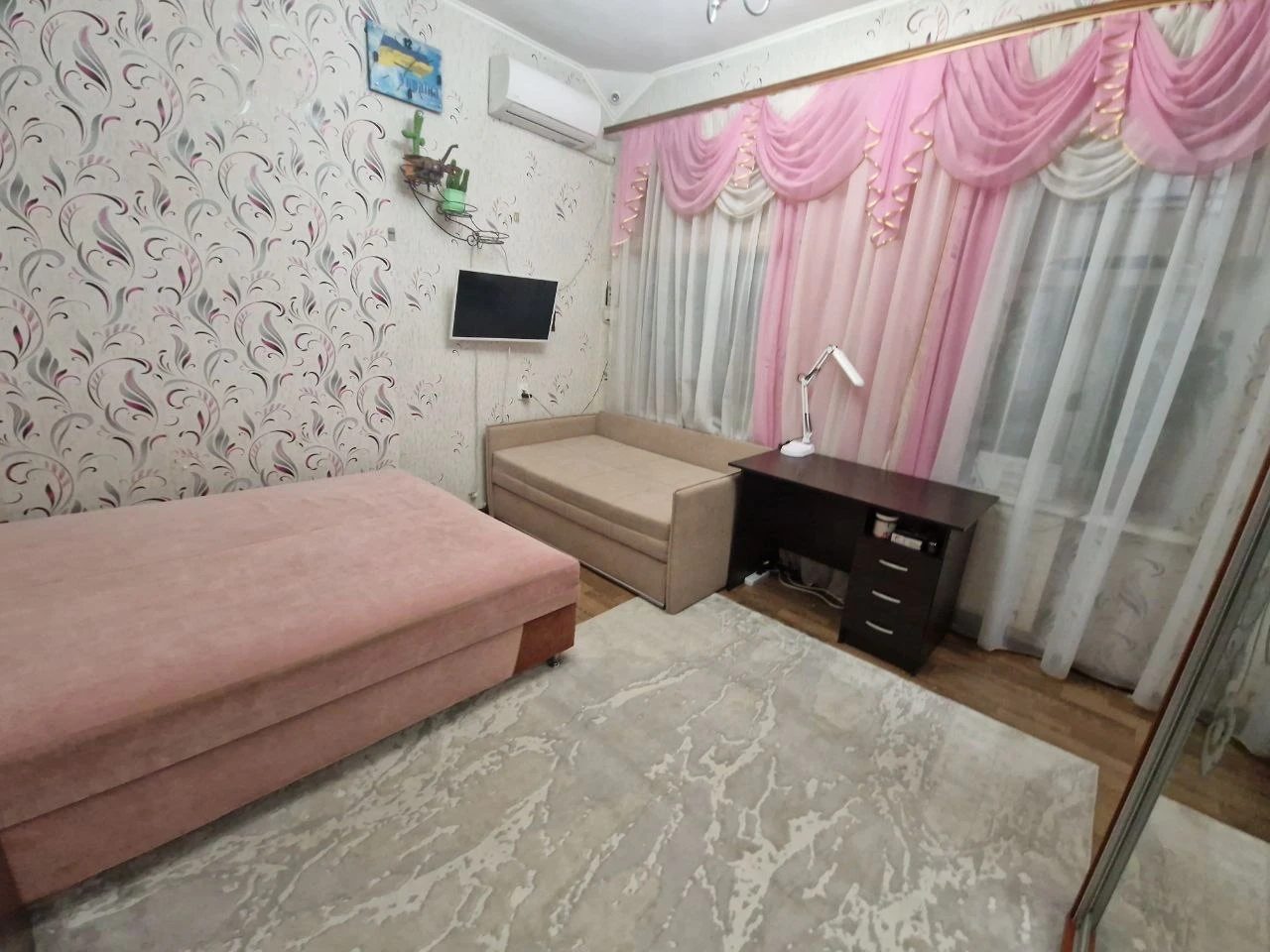 Apartments for sale 1 room, 28 m², 2nd fl./2 floors. 41, Kolontaevskaya, Odesa. 