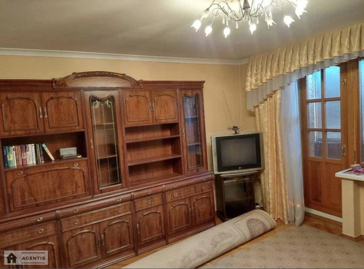 Здам квартиру. 4 rooms, 80 m², 6th floor/9 floors. Новопирогівська, Київ. 