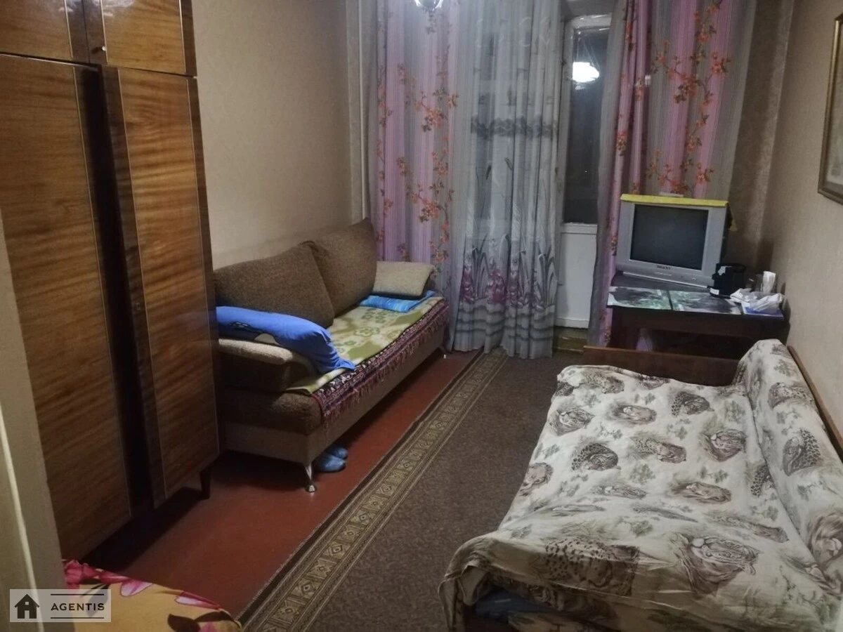 Apartment for rent. 2 rooms, 51 m², 4th floor/9 floors. 1, Oleksandra Saburova vul., Kyiv. 
