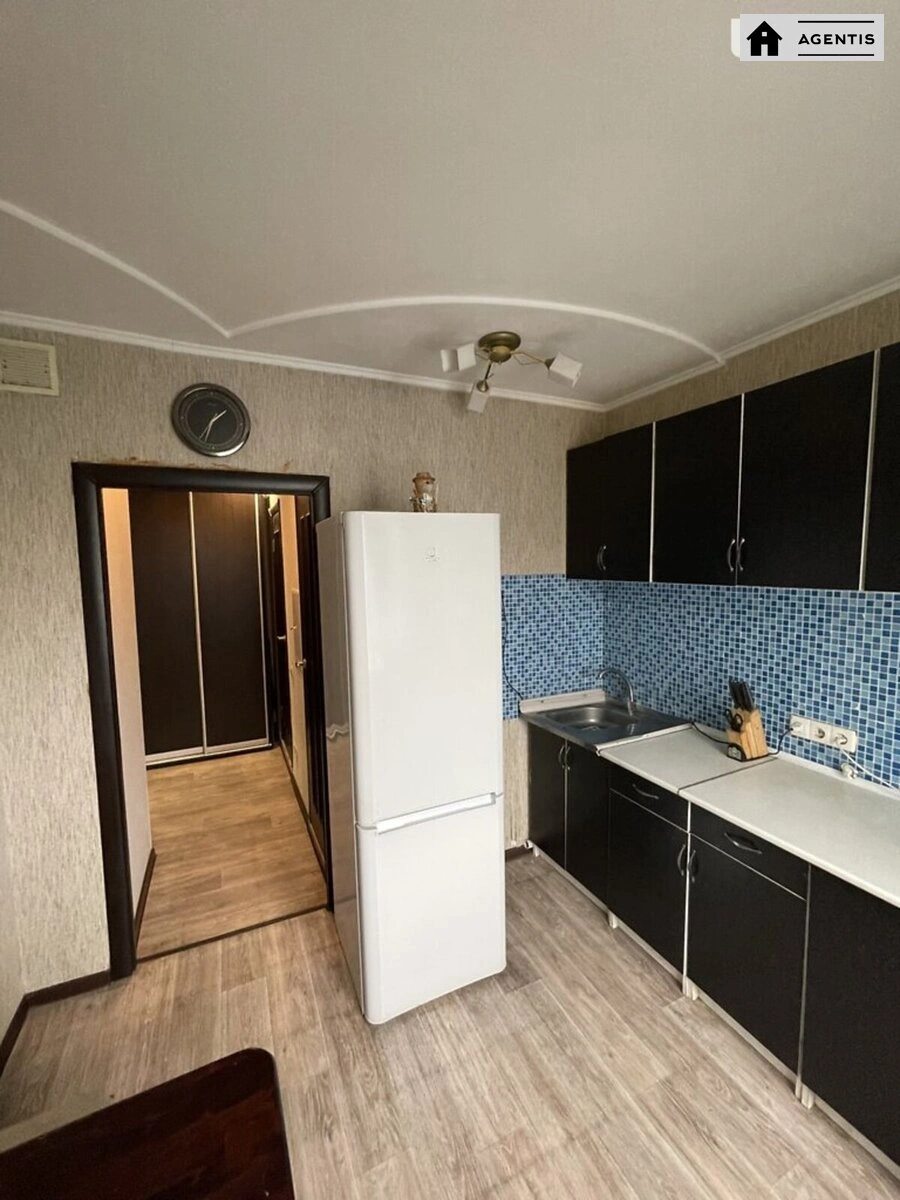 Apartment for rent. 2 rooms, 54 m², 3rd floor/9 floors. 7, Mykoly Bazhana prosp., Kyiv. 