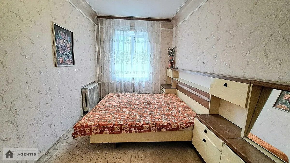 Сдам квартиру. 3 rooms, 62 m², 3rd floor/5 floors. Шевченковский район, Киев. 