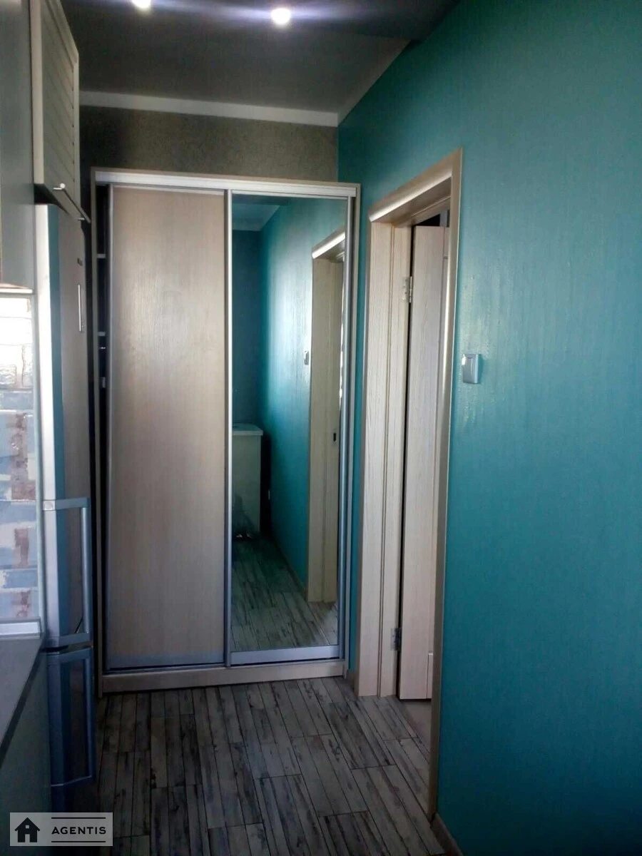 Сдам квартиру. 1 room, 35 m², 22 floor/26 floors. 2, Милославская 2, Киев. 