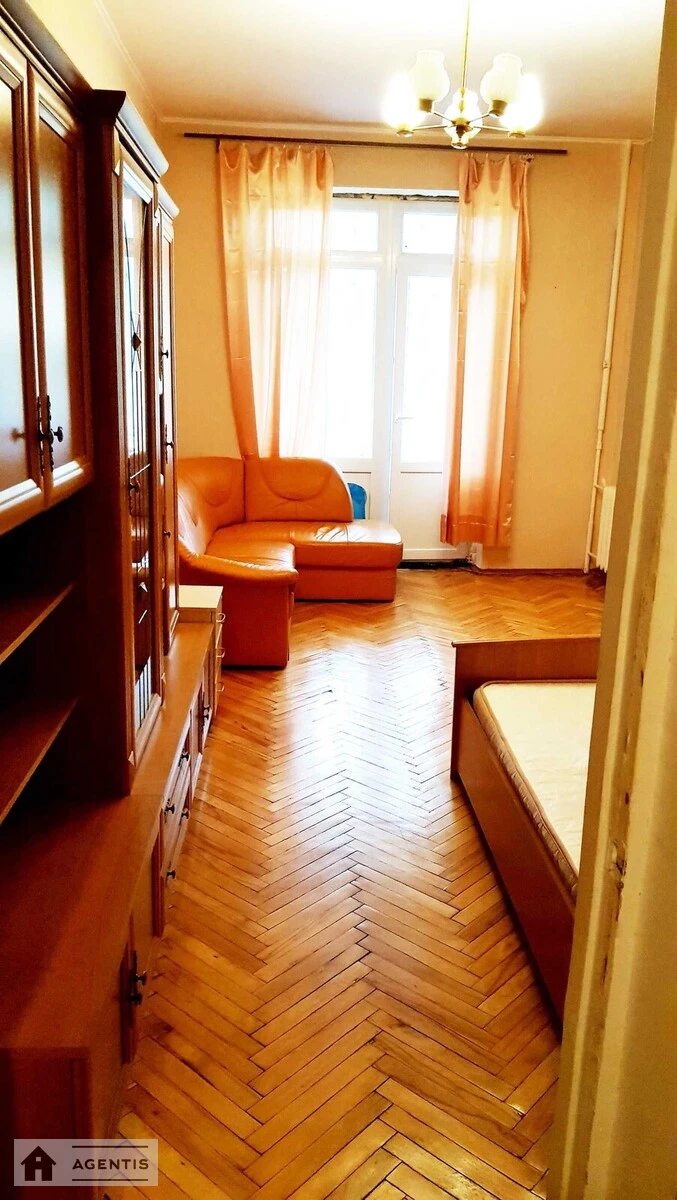 Сдам квартиру. 1 room, 50 m², 4th floor/5 floors. Лабораторный, Киев. 