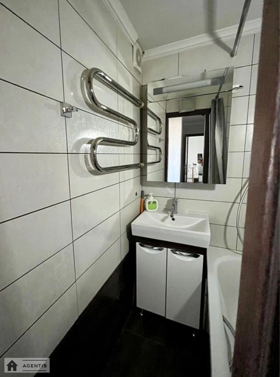 Сдам квартиру. 2 rooms, 56 m², 16 floor/16 floors. Святошинский район, Киев. 