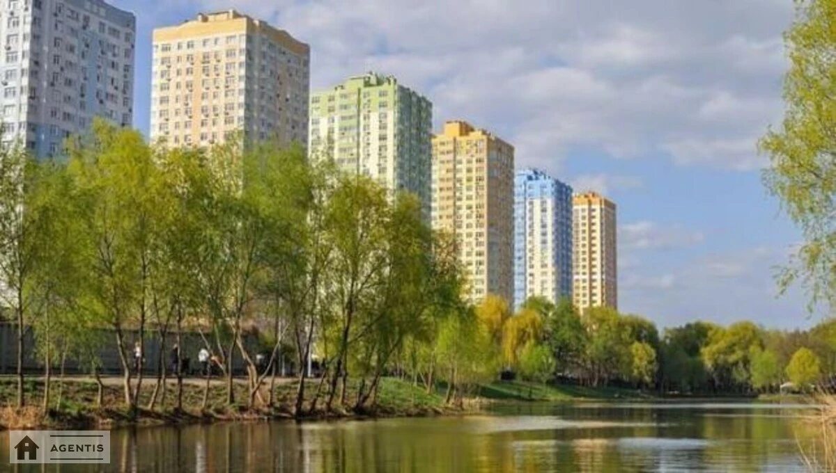 Apartment for rent. 2 rooms, 78 m², 11 floor/25 floors. 18, Voskresenska 18, Kyiv. 