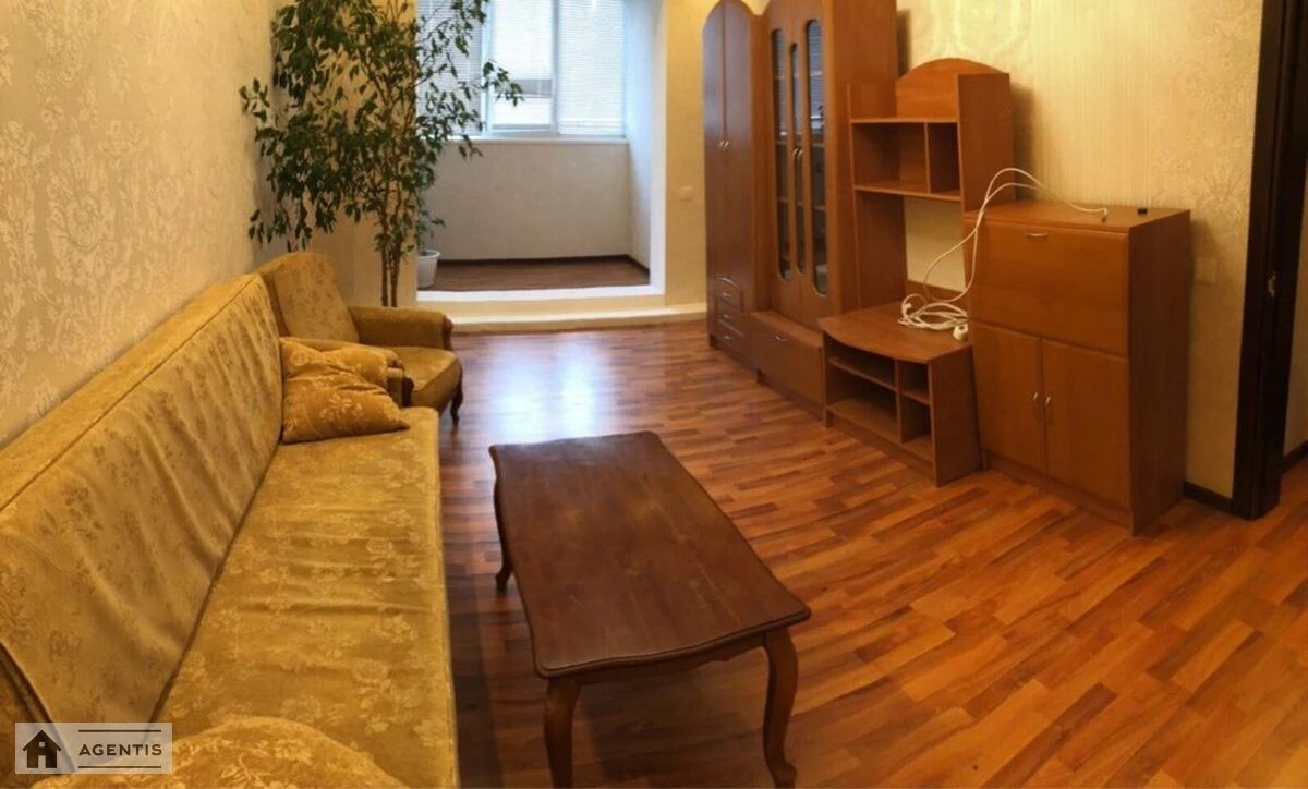 Apartment for rent. 3 rooms, 73 m², 6th floor/16 floors. 14, Arkhitektora Verbytskoho vul., Kyiv. 