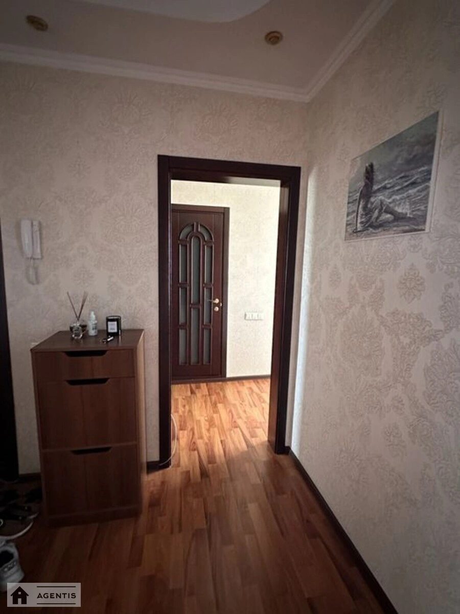 Apartment for rent. 3 rooms, 73 m², 6th floor/16 floors. 14, Arkhitektora Verbytskoho vul., Kyiv. 