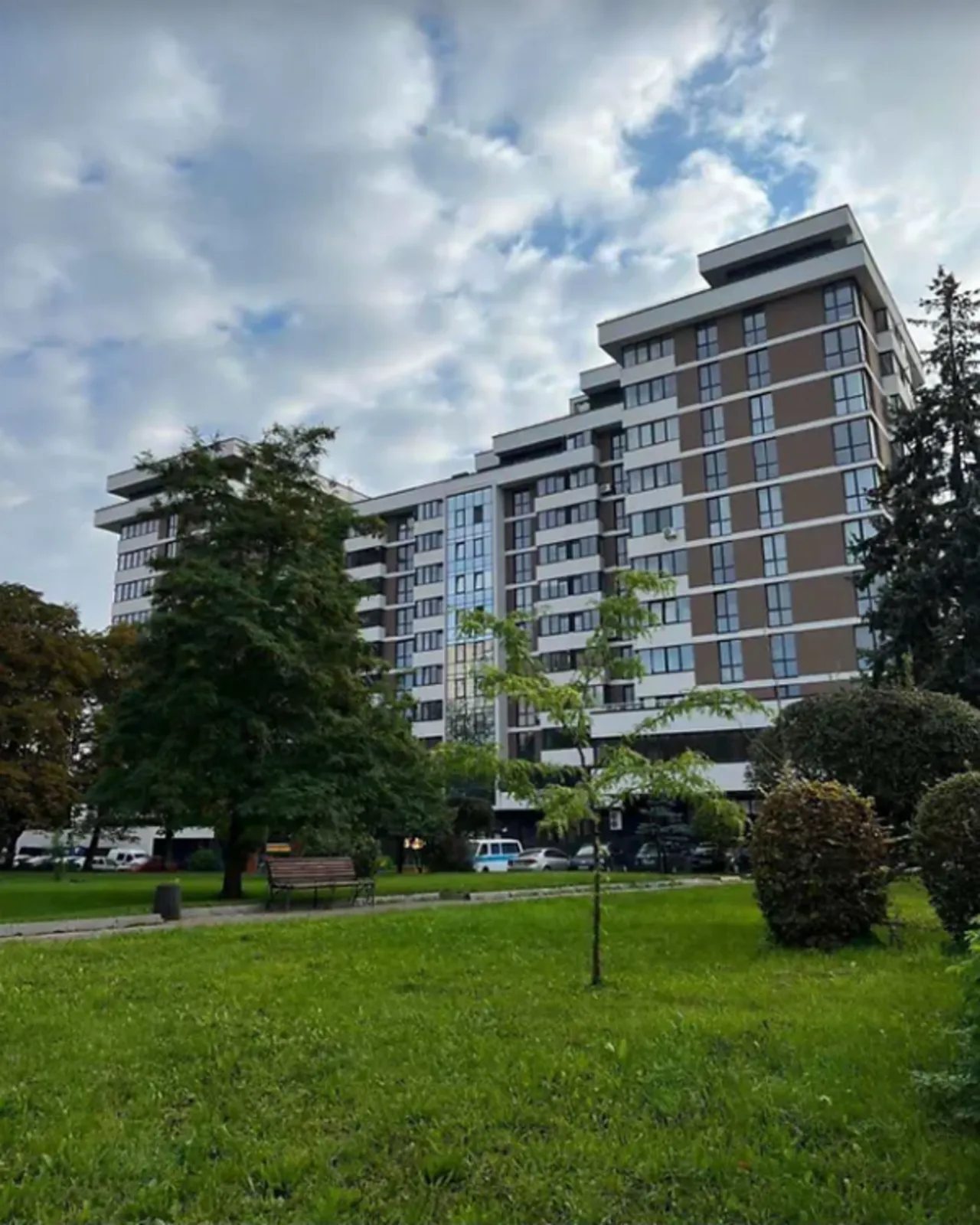 Apartments for sale. 3 rooms, 96 m², 10th floor/11 floors. Druzhba, Ternopil. 