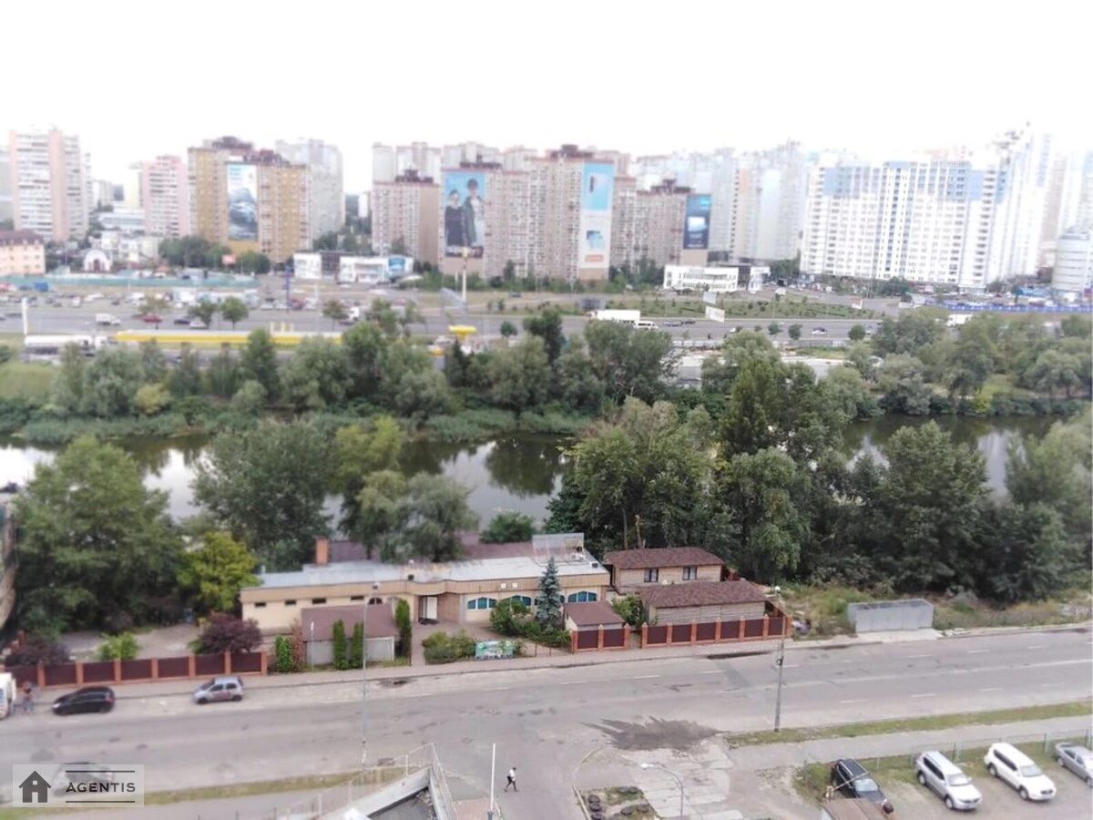 Сдам квартиру. 3 rooms, 110 m², 12 floor/25 floors. Срибнокильская, Киев. 