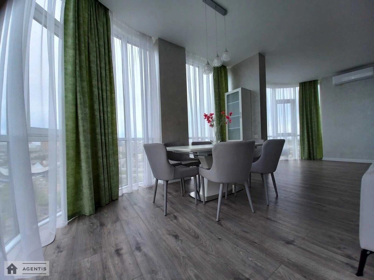 Apartment for rent. 3 rooms, 115 m², 22 floor/24 floors. 2, Andriya Verkhohlyada vul. Mykhayla Drahomirova, Kyiv. 