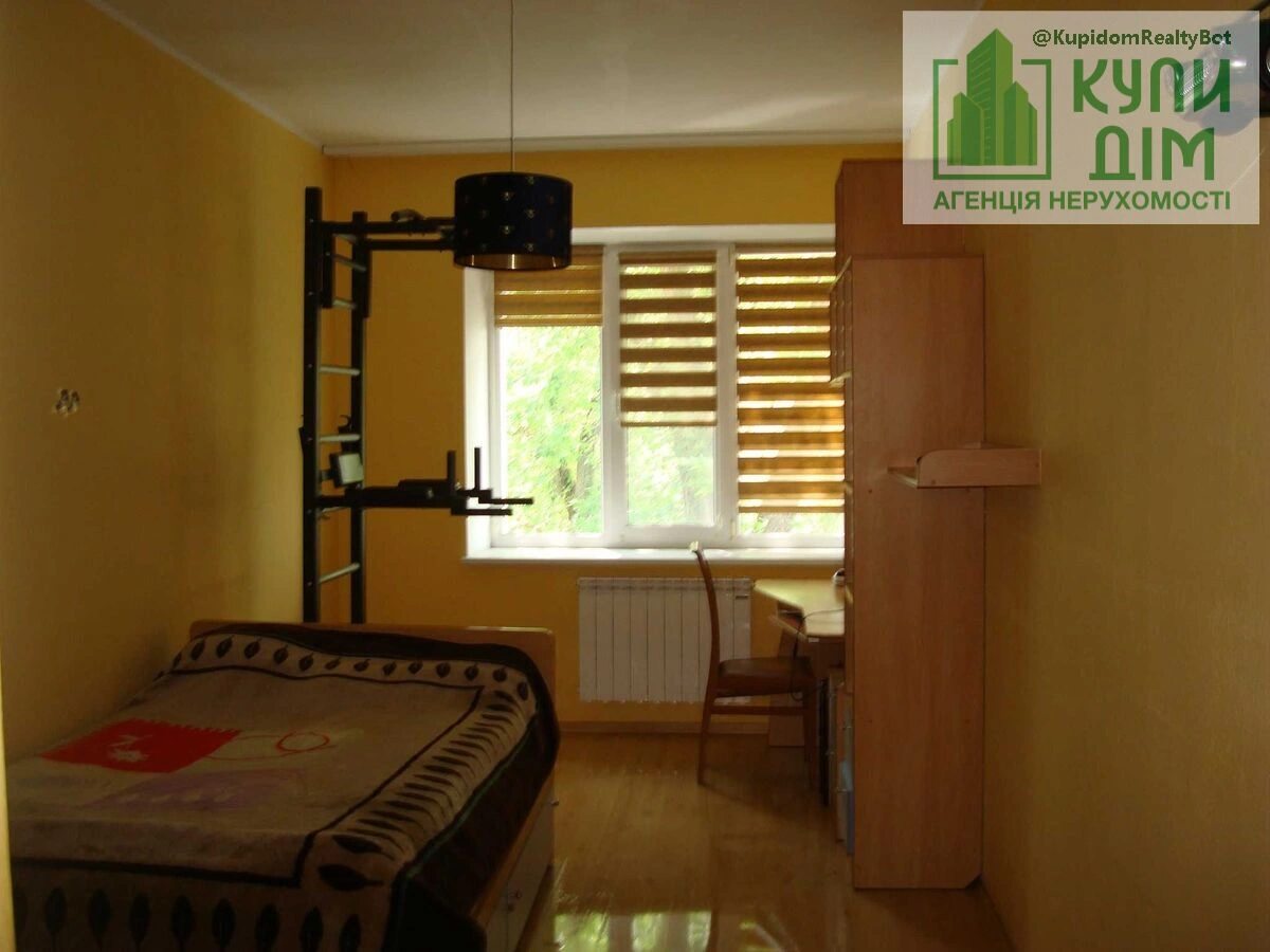 Продаж квартири. 3 rooms, 100 m², 3rd floor/3 floors. Фортечний (кіровський), Кропивницький. 