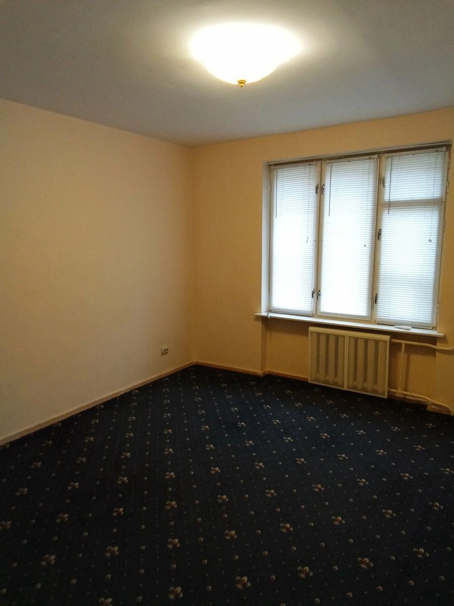 Apartment for rent. 4 rooms, 111 m², 7th floor/10 floors. Hreschatyk 4, Kyiv. 