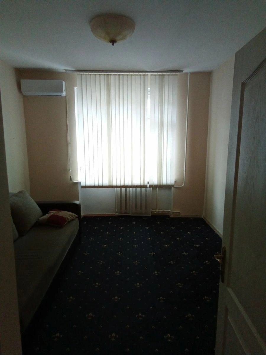 Apartment for rent. 4 rooms, 111 m², 7th floor/10 floors. Hreschatyk 4, Kyiv. 