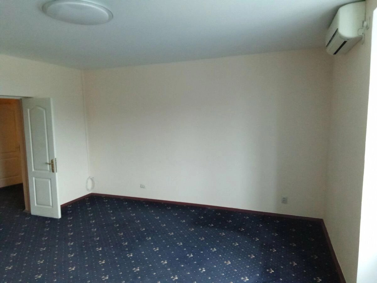 Apartment for rent. 4 rooms, 111 m², 7th floor/10 floors. Hreschatyk 4, Kyiv. 